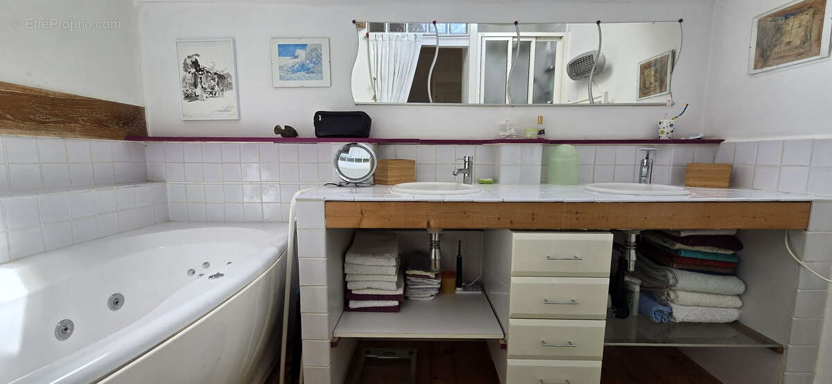 Maison à L'ABERGEMENT-SAINTE-COLOMBE