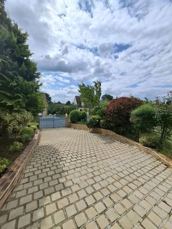 Maison à BEAUMONT-SUR-SARTHE