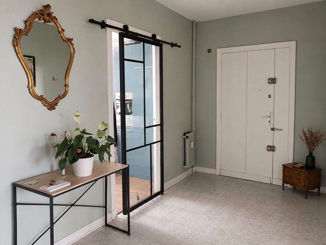 A VENDRE ROANNE CENTRE VILLE, Appartement de type 4 de 91.28 m2 - photo 5