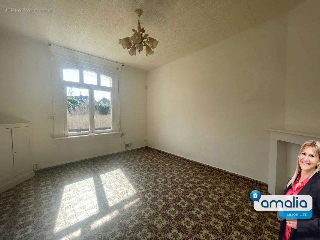 Maison à WALINCOURT-SELVIGNY