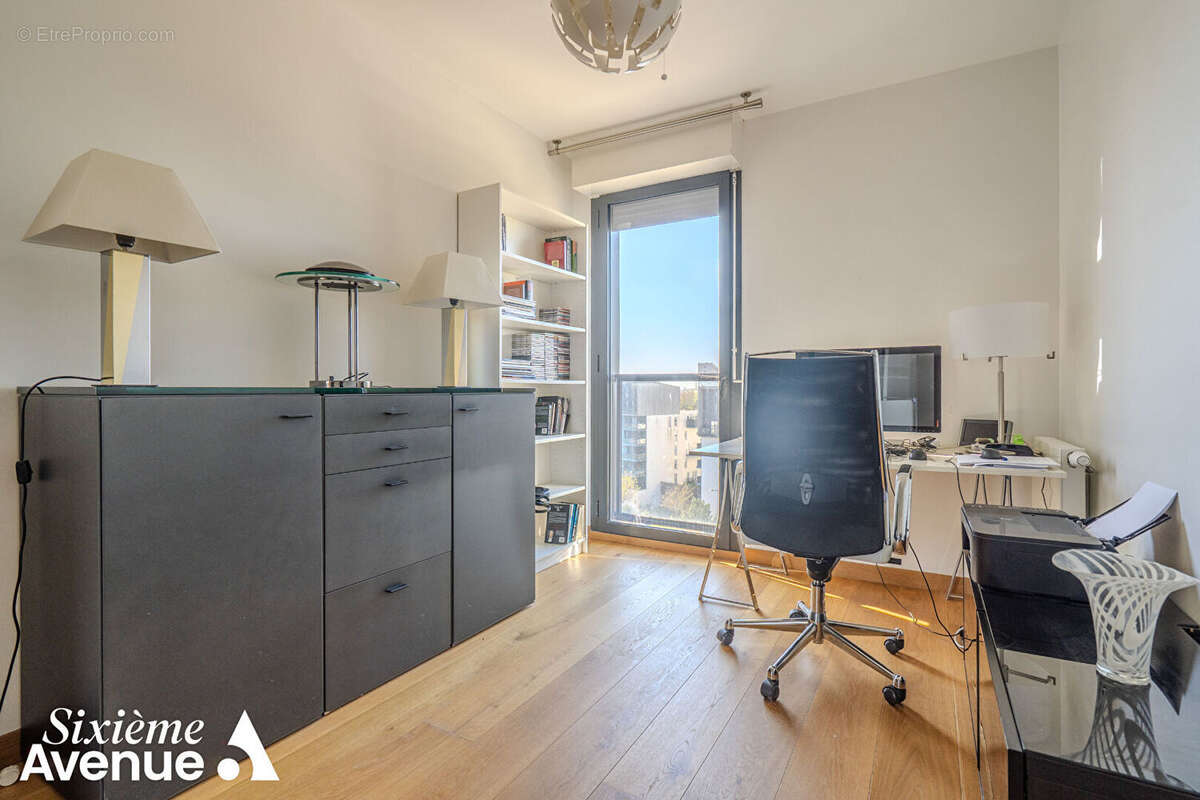 Bordeaux GINKO - Appartement T5 avec une grande terrasse et deux parkings - photo 15