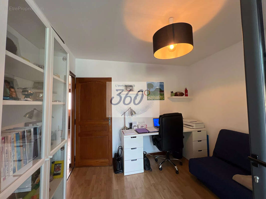 Maison familiale 4 chambres avec piscine. - photo 11