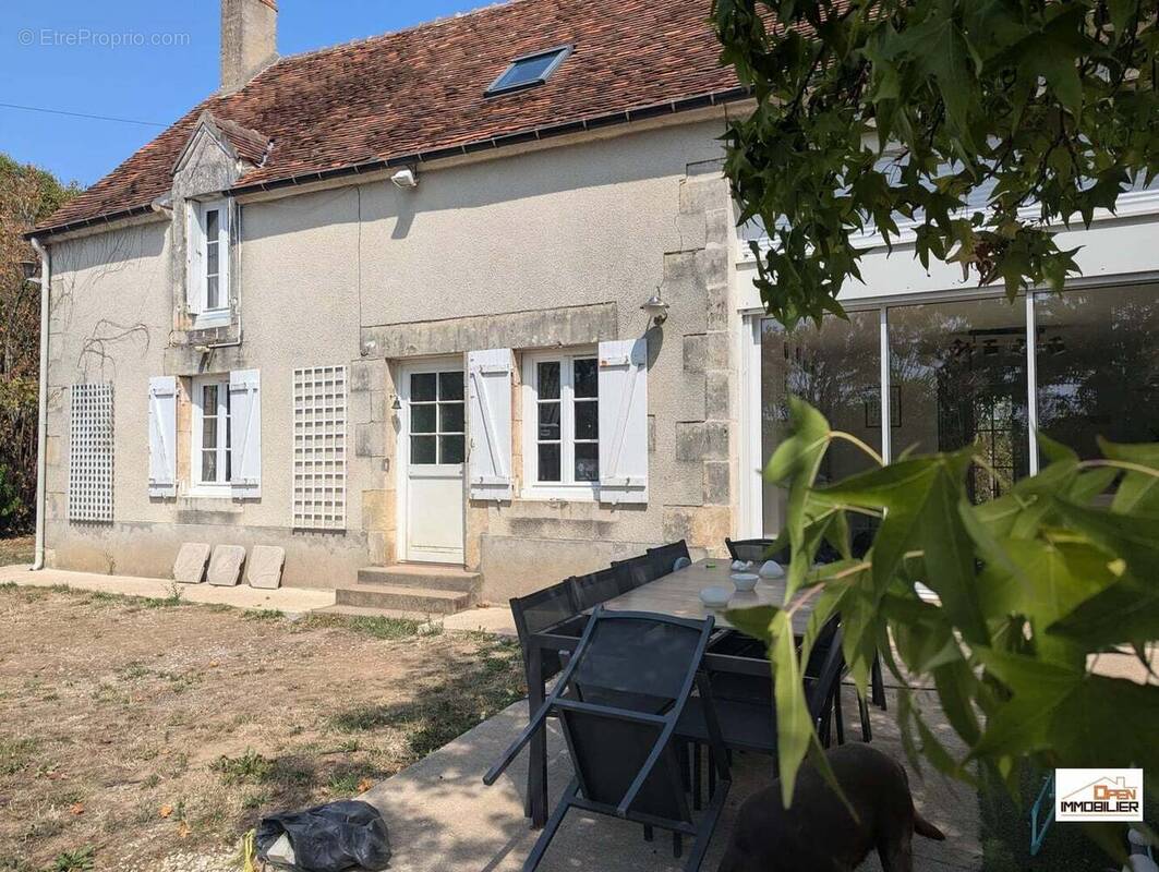 Maison à MONTIPOURET