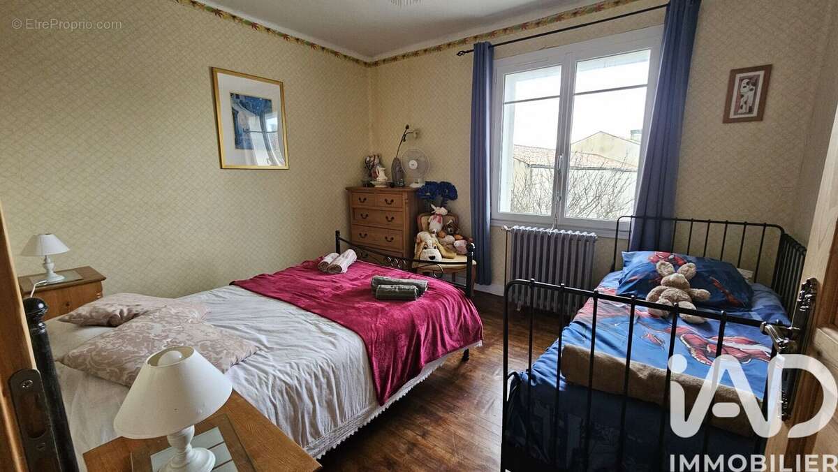 Maison 228 m² à Souvigne  - photo 9