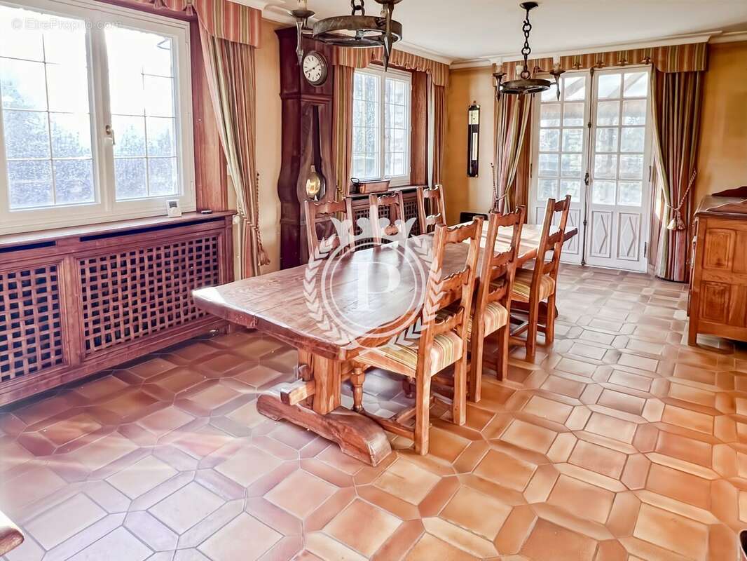 Maison à THOIRY