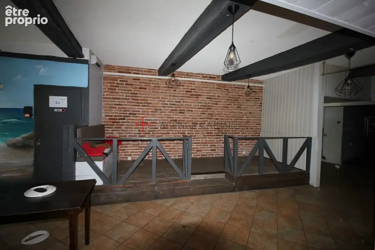 Local commercial 130.45 m2 tout type de commerce - photo 8