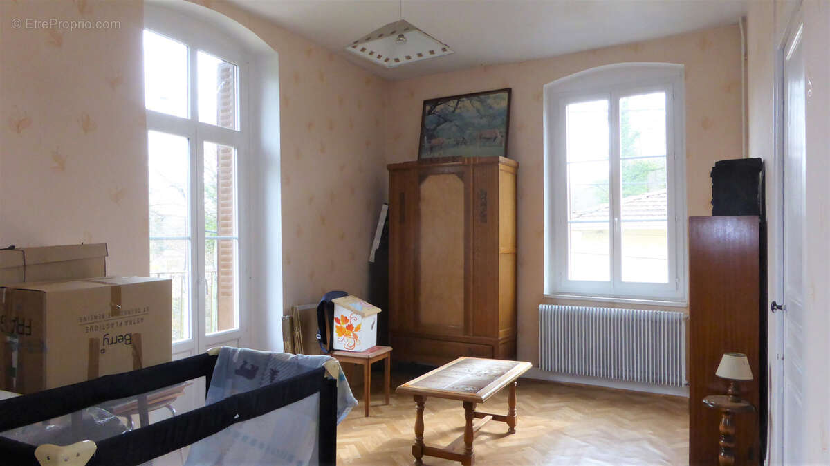 Maison à THURINS