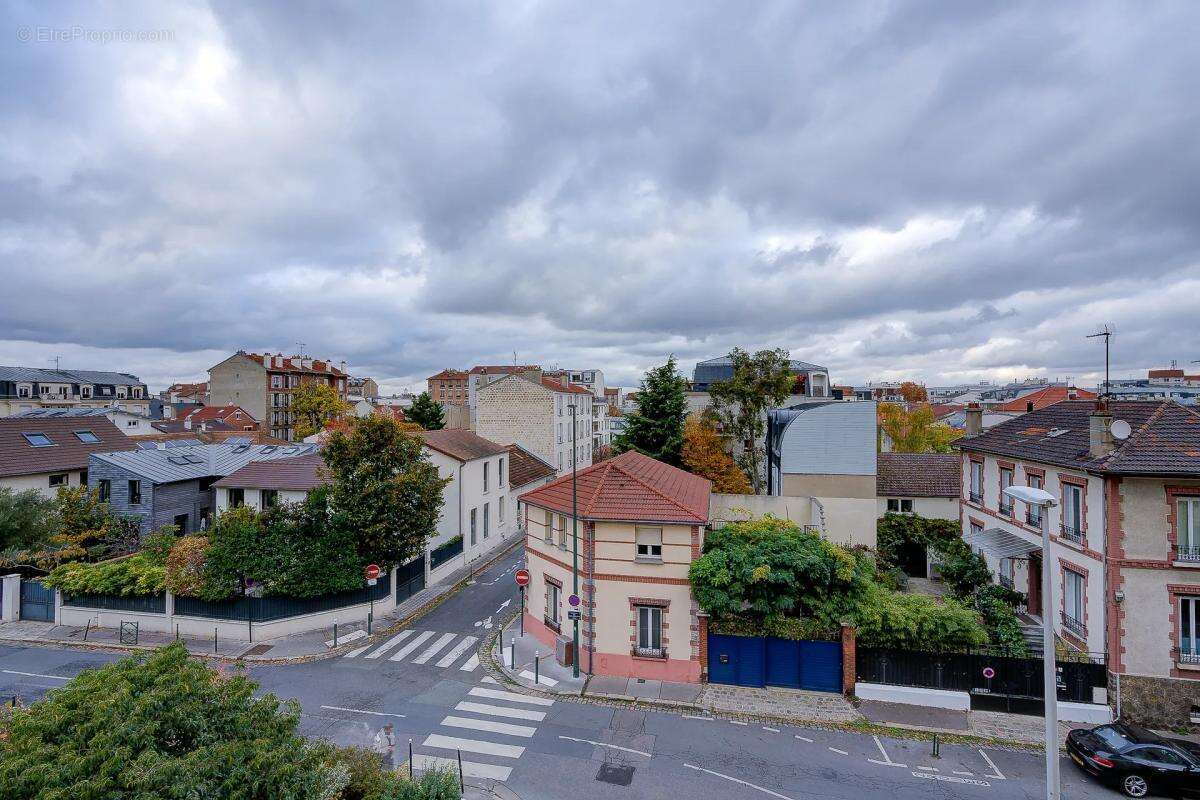 Appartement à COURBEVOIE
