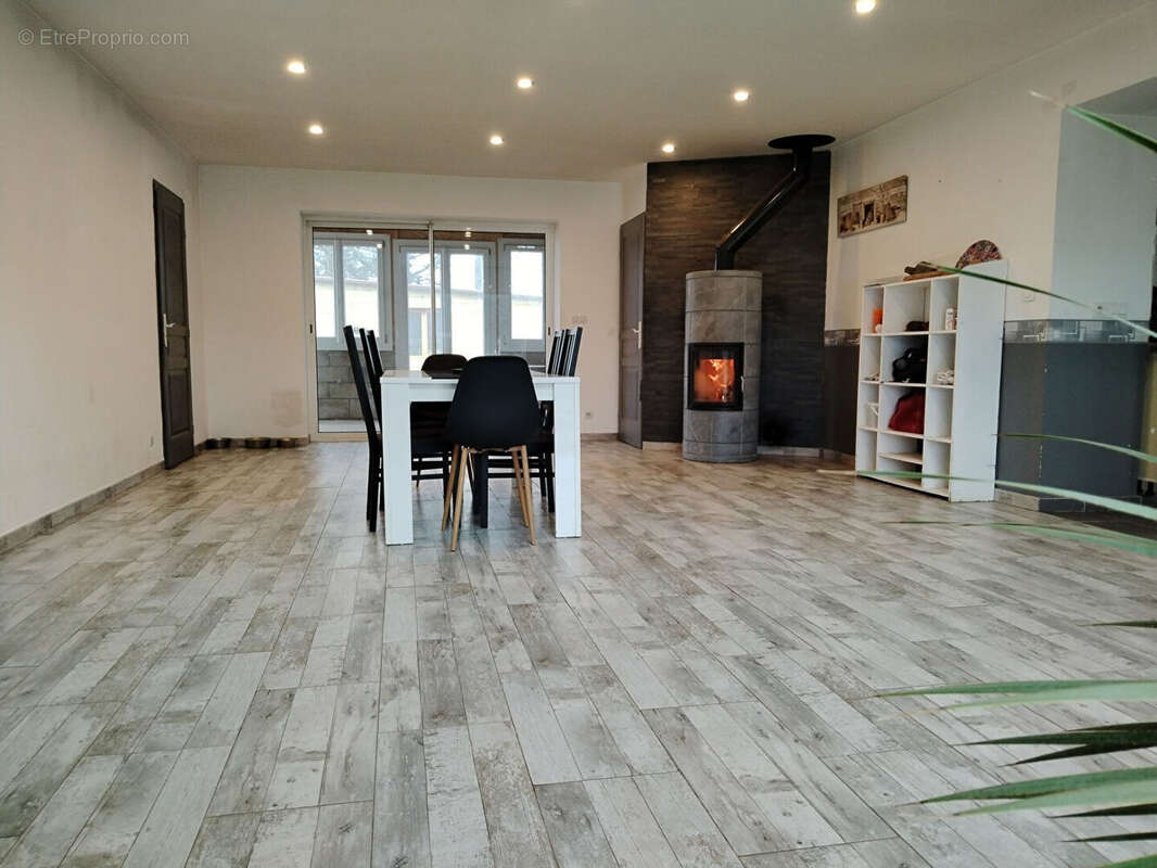 Maison à BOIS-DE-GAND