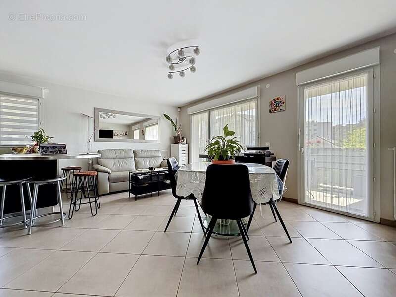 Appartement T4 85m2 calme et lumineux - VETRAZ MONTHOUX - photo 6