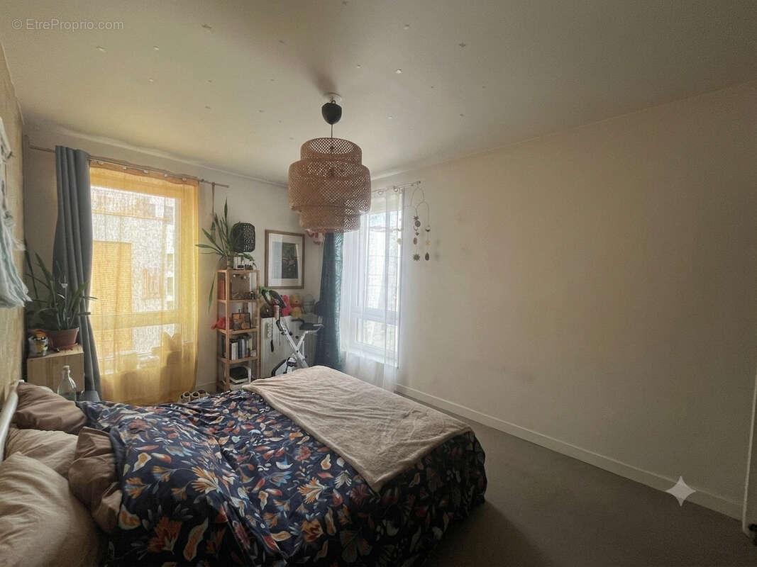 Appartement à PARIS-19E