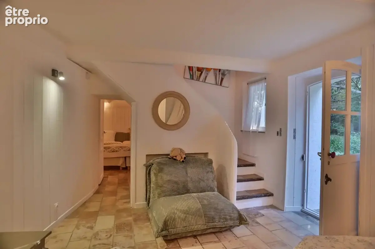 CANNES - Propriété située dans le quartier Californie - Piscine - photo 11