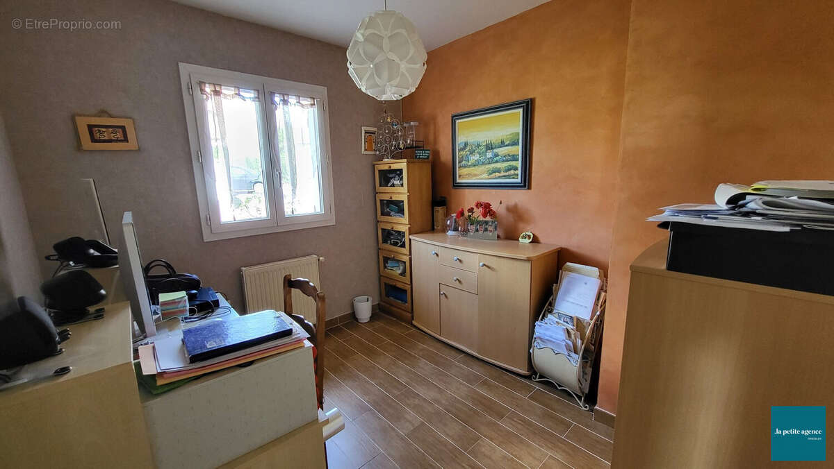 Maison à BREVILLE-LES-MONTS