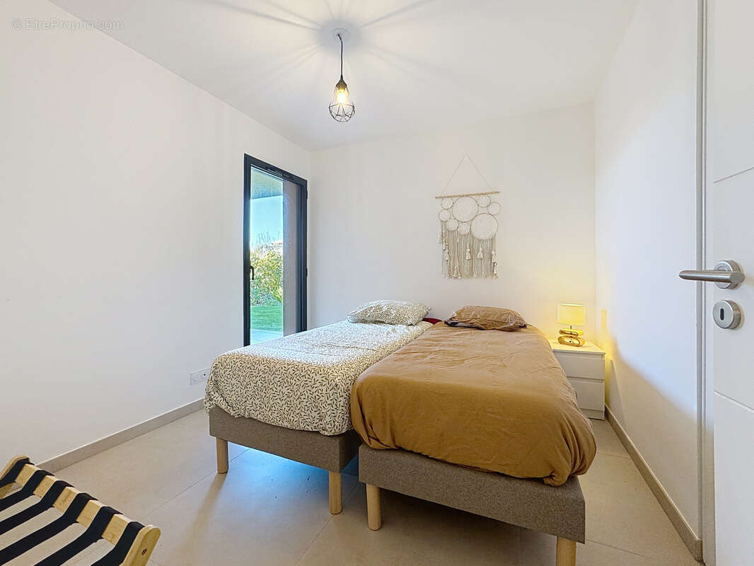 Appartement à SIX-FOURS-LES-PLAGES