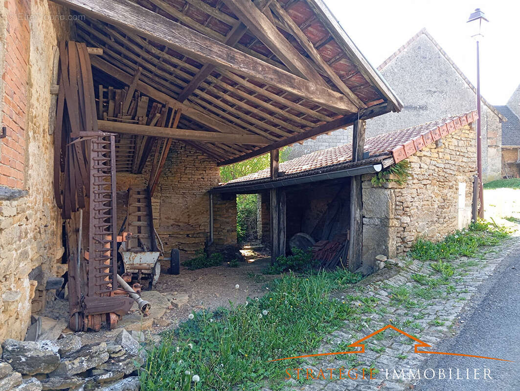 Maison à SAINT-MARTIN-DU-TARTRE