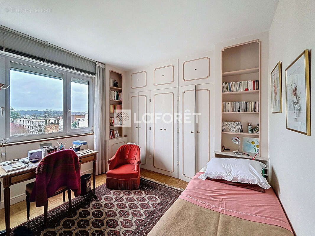 Appartement à BOURG-LA-REINE