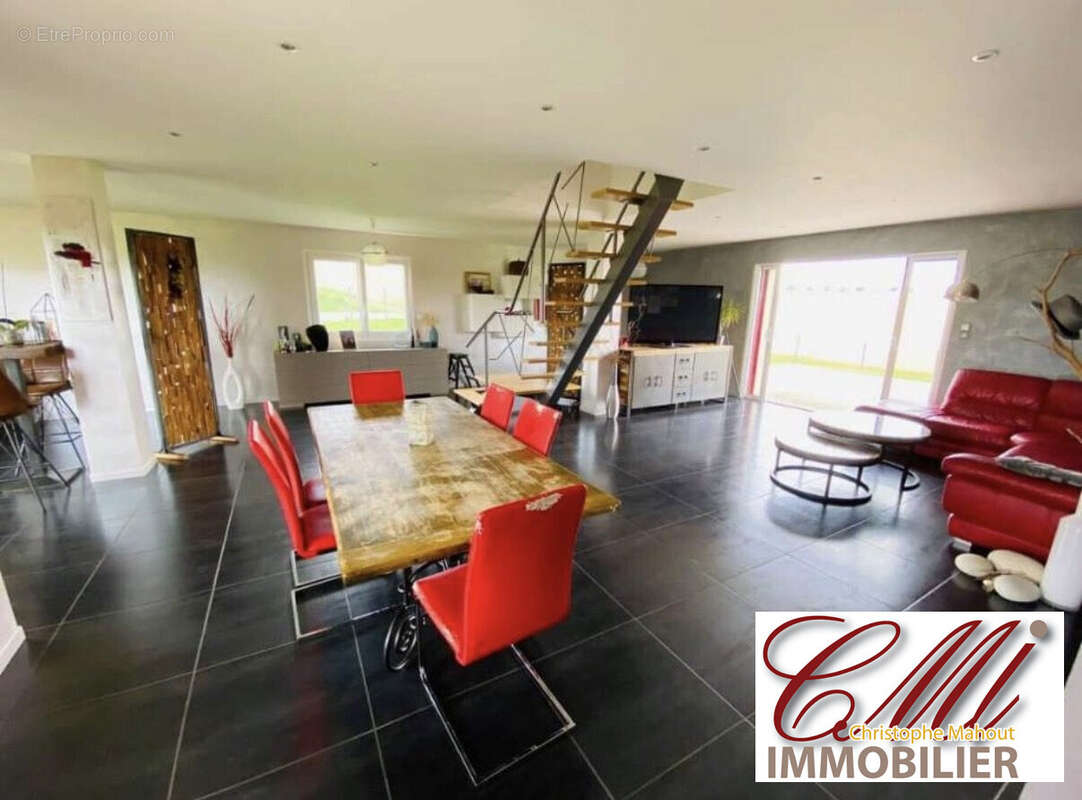 Maison 195 m² à Vitry-Le-Francois  - photo 3