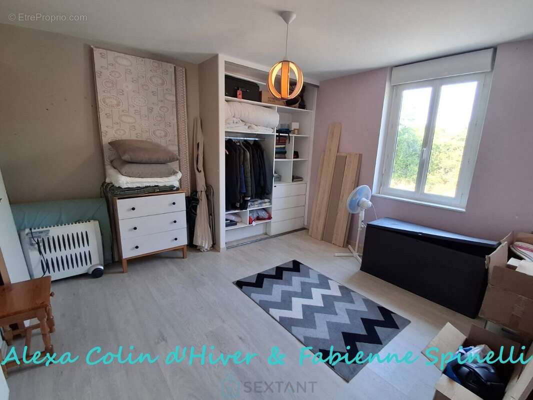 Maison rénovée offrant vie de plain pieds et bel extérieur à BELLEU - photo 9