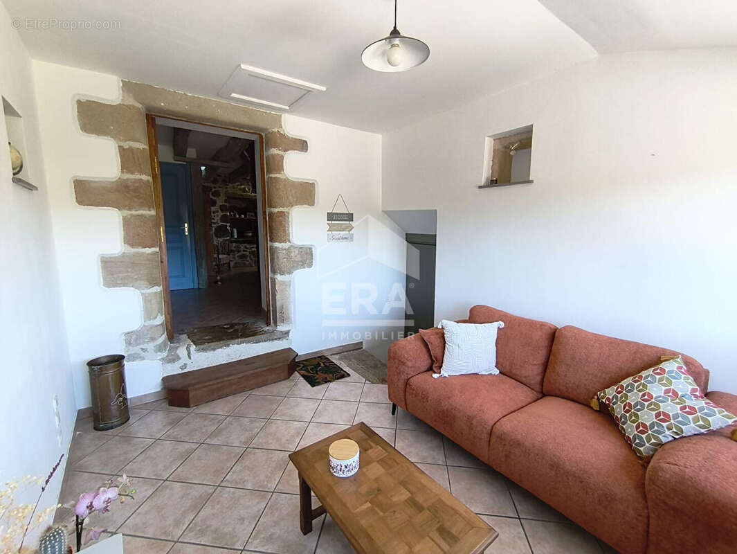 Maison ancienne rénovée au coeur d'un hameau proche de Figeac - photo 3