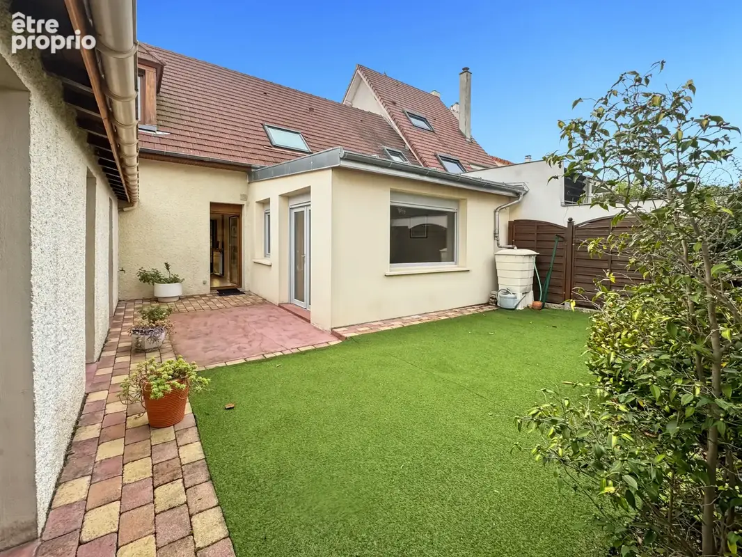 COURBEVOIE 92, Rue Hoche - Maison familiale avec jardins de 111m2 habitables + plus de 52m2 d'annexes (garage - photo 14