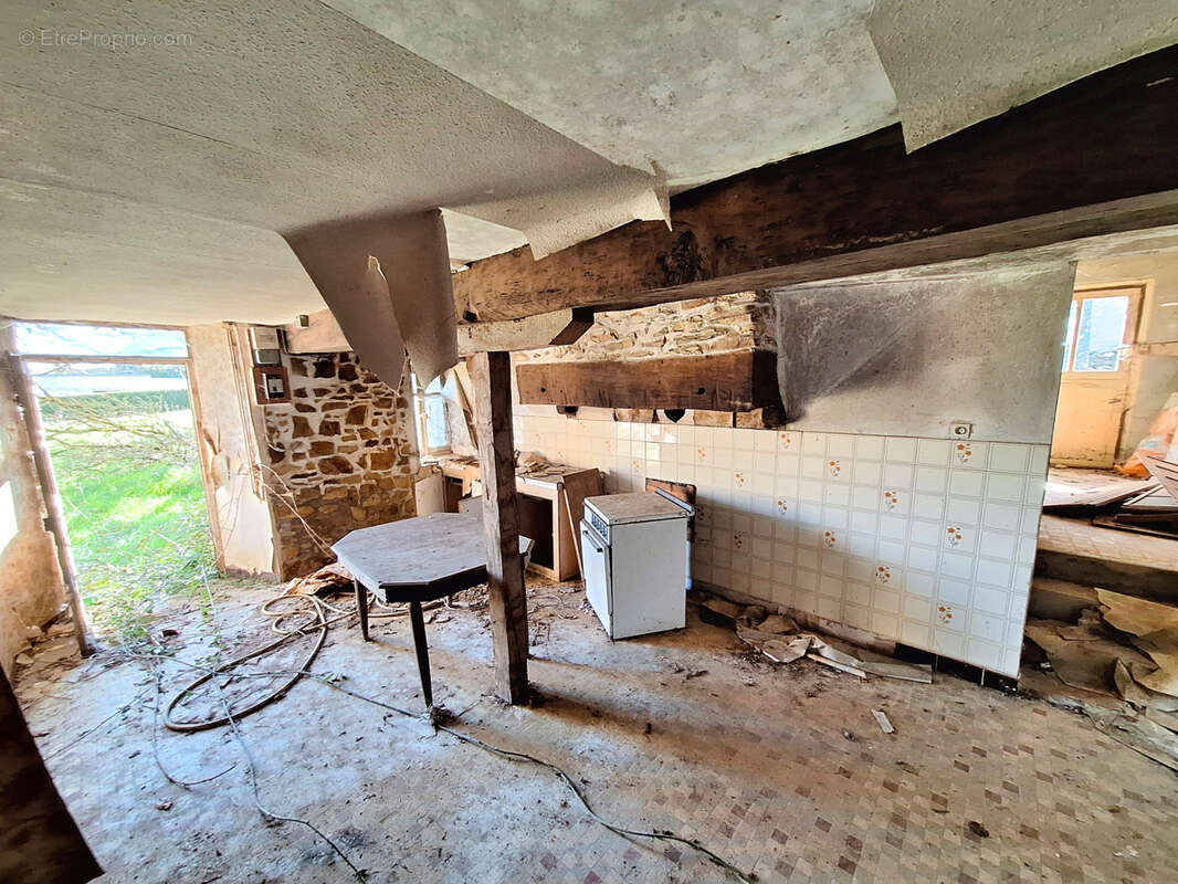 Maison à rénover à BOURG L'ÉVÊQUE - photo 6