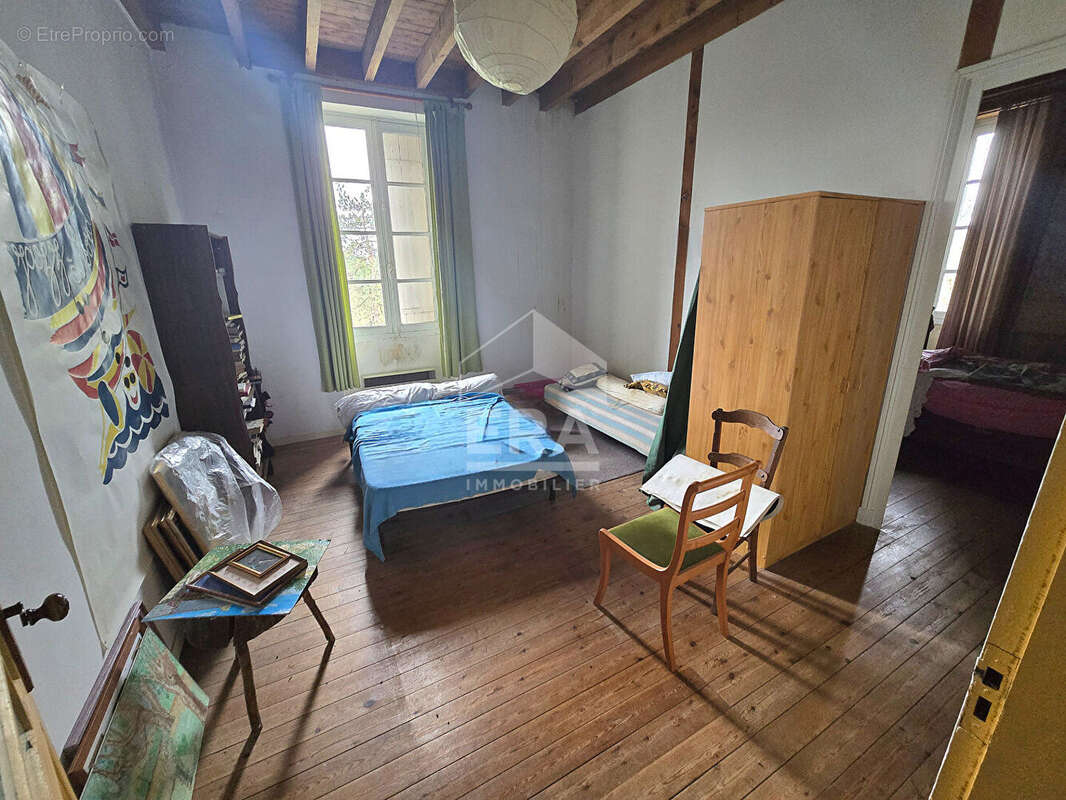 Maison à SAINT-SEURIN-SUR-L&#039;ISLE