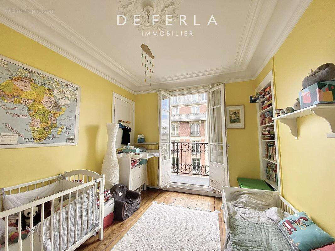 Appartement à PARIS-14E