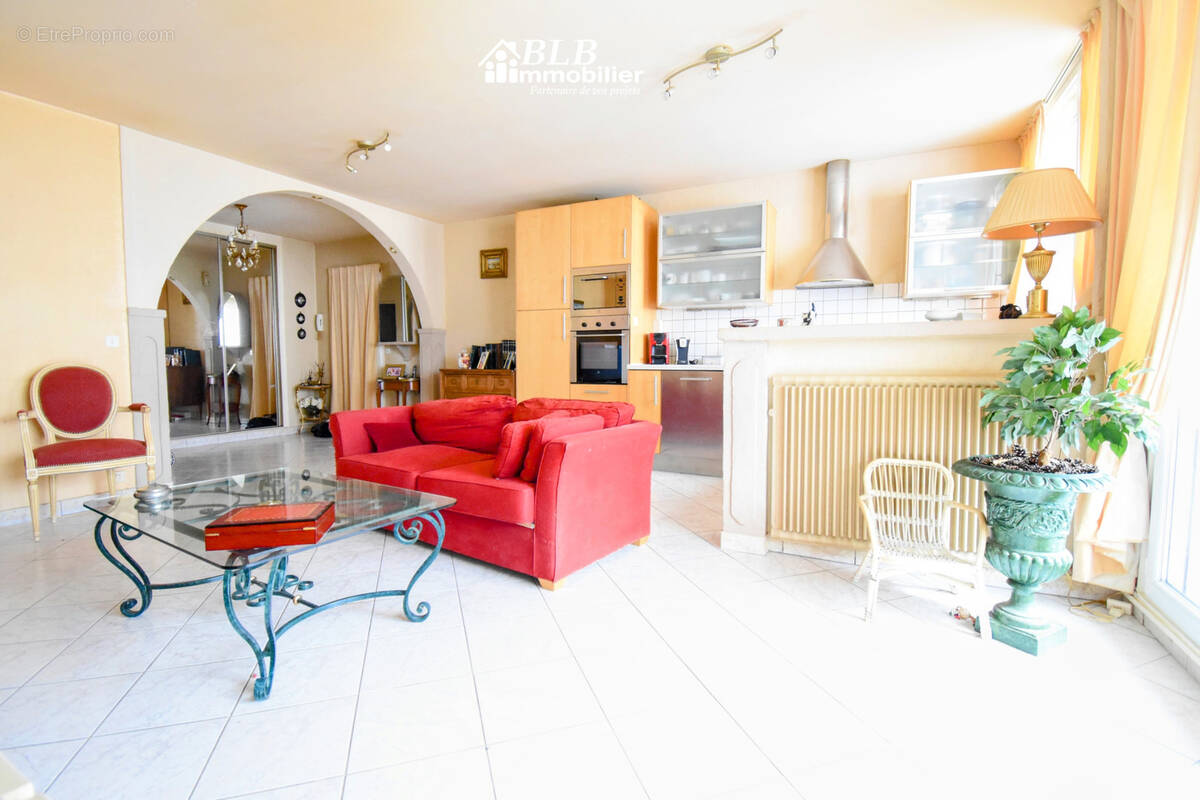 Appartement à ELANCOURT