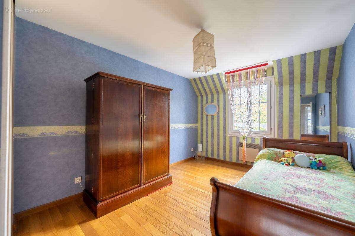 Maison à LA QUEUE-EN-BRIE