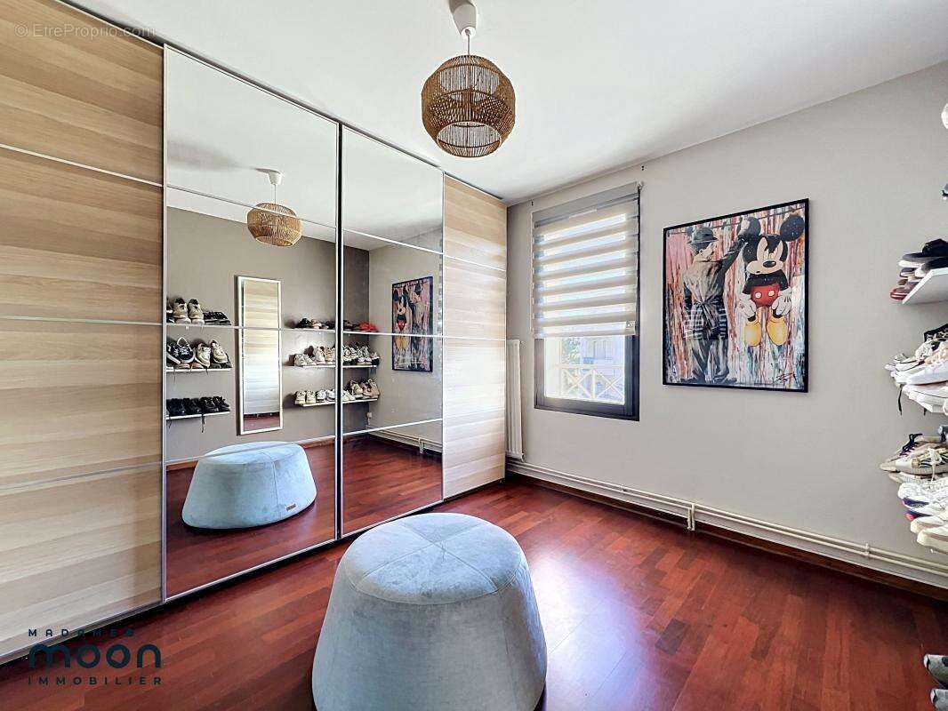 A Vendre - T4 Duplex 75m² avec terrasse et Garage Secteur Perron - photo 9
