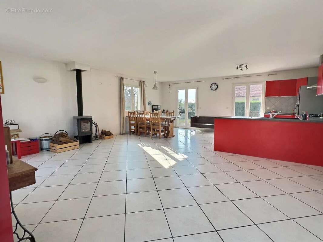 Maison à SAINT-SAUVEUR