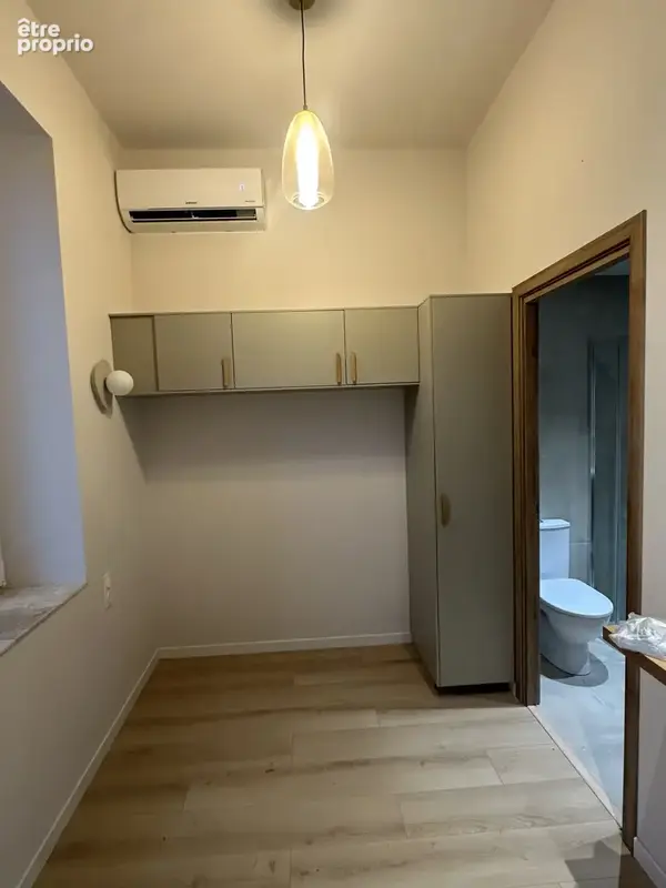 T1 + 13m2 d'extérieur   RDC   Bien rare, entièrement rénové - photo 6
