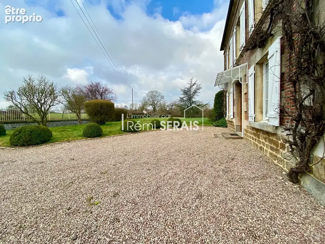 Propriété de caractère avec dépendances à vendre - photo 12