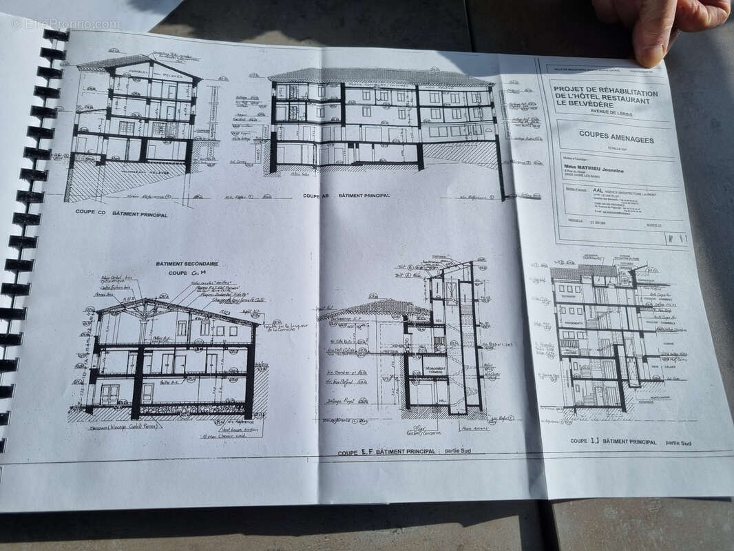 Commerce à MOUSTIERS-SAINTE-MARIE