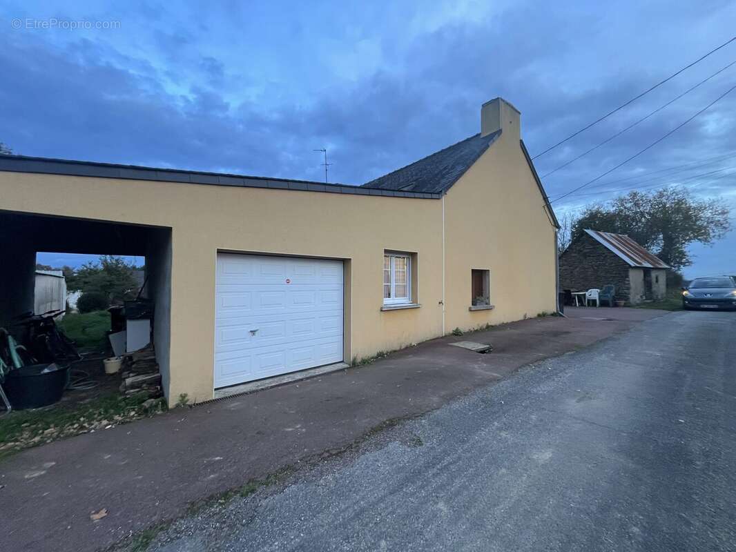 Maison à LOYAT