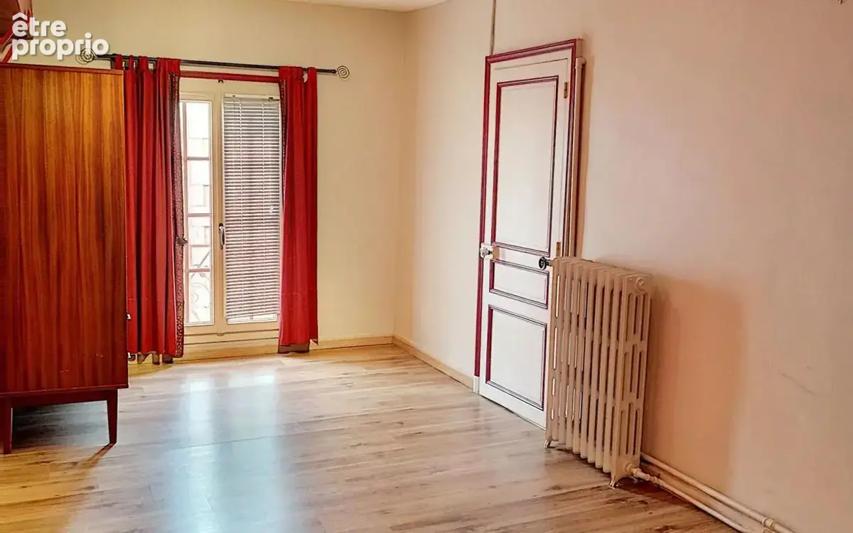 Maison 146 m² + Boutique - Centre de Mazangé - Fort potentiel - photo 5