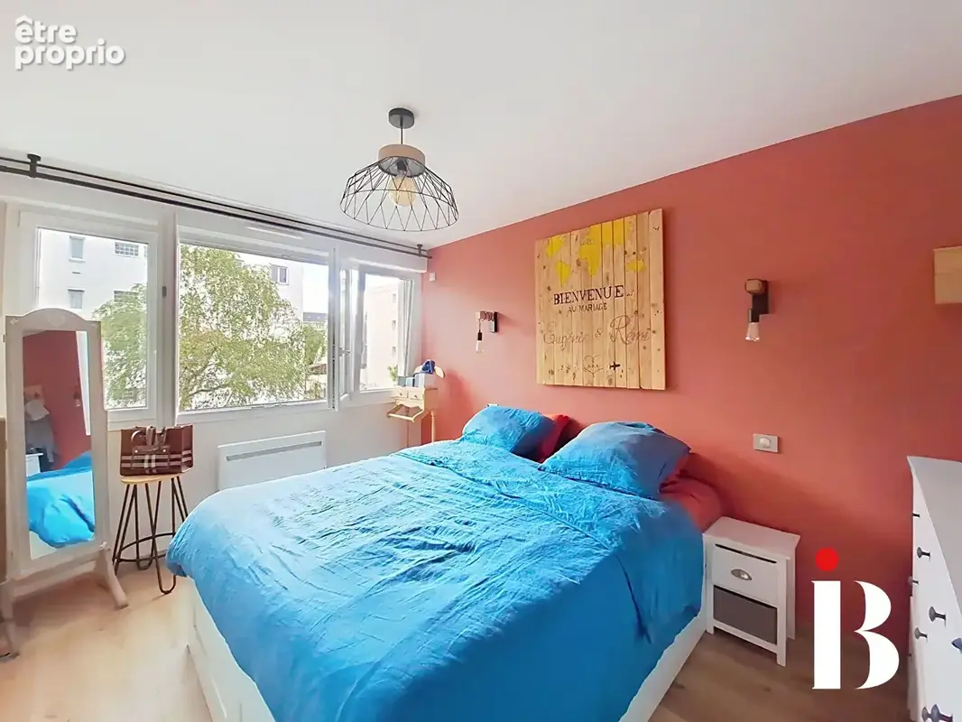 Quartier Longchamp Magnifique appartement rénové avec balcon, cave et parking sécurisé - photo 4