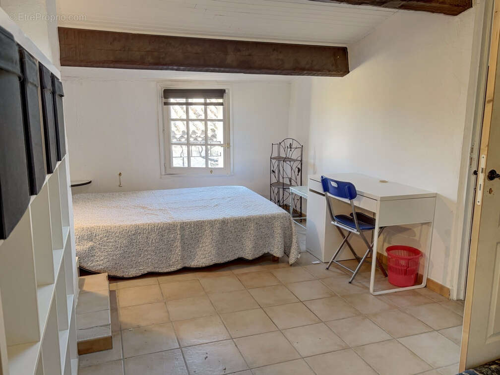 Appartement à LA GARDE-FREINET