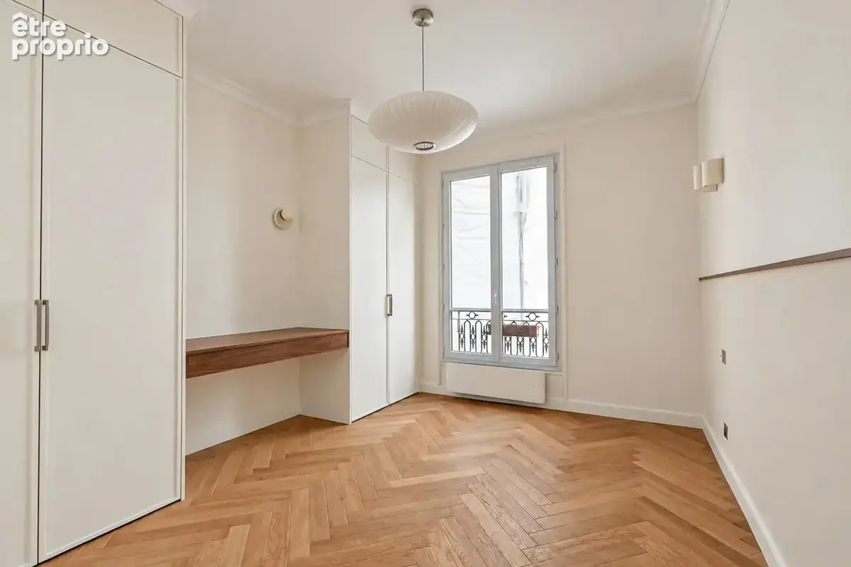 Paris 9e – Rochechouart / Rue Milton – Appartement rénové – 3 chambres - photo 11