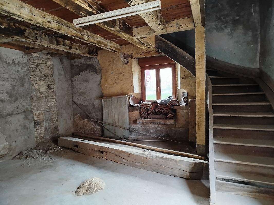 Maison à CHASSEY-LES-MONTBOZON