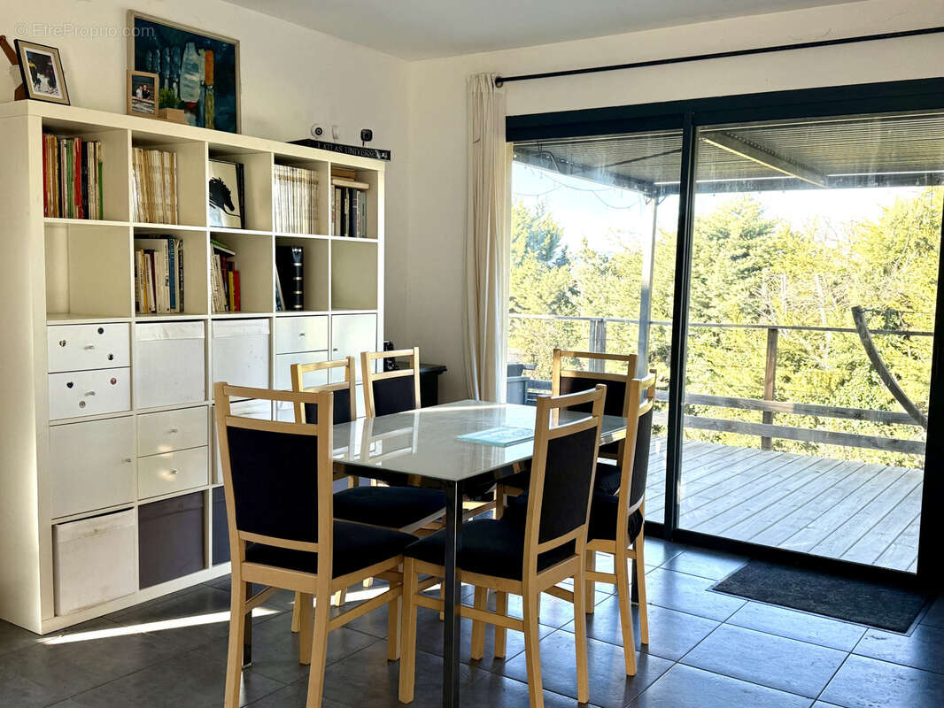 Maison à LA GARDE-ADHEMAR