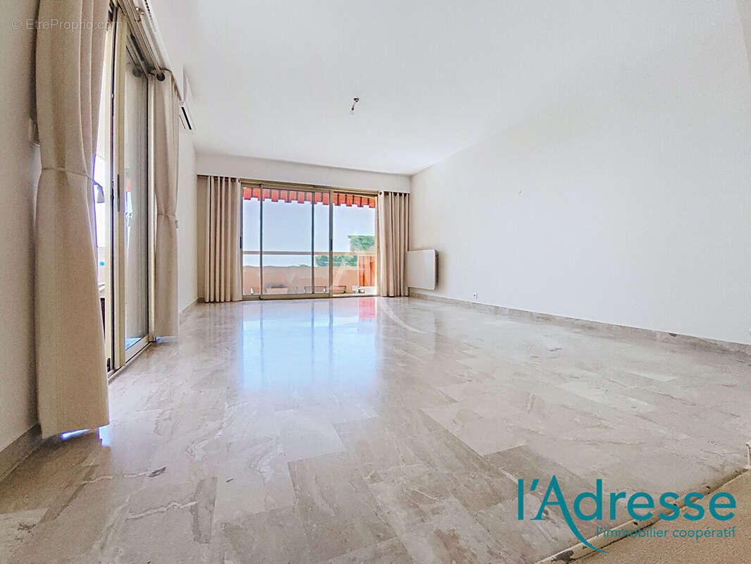 4p 104 m²  + terrasse, vue mer, garage et cave - photo 8
