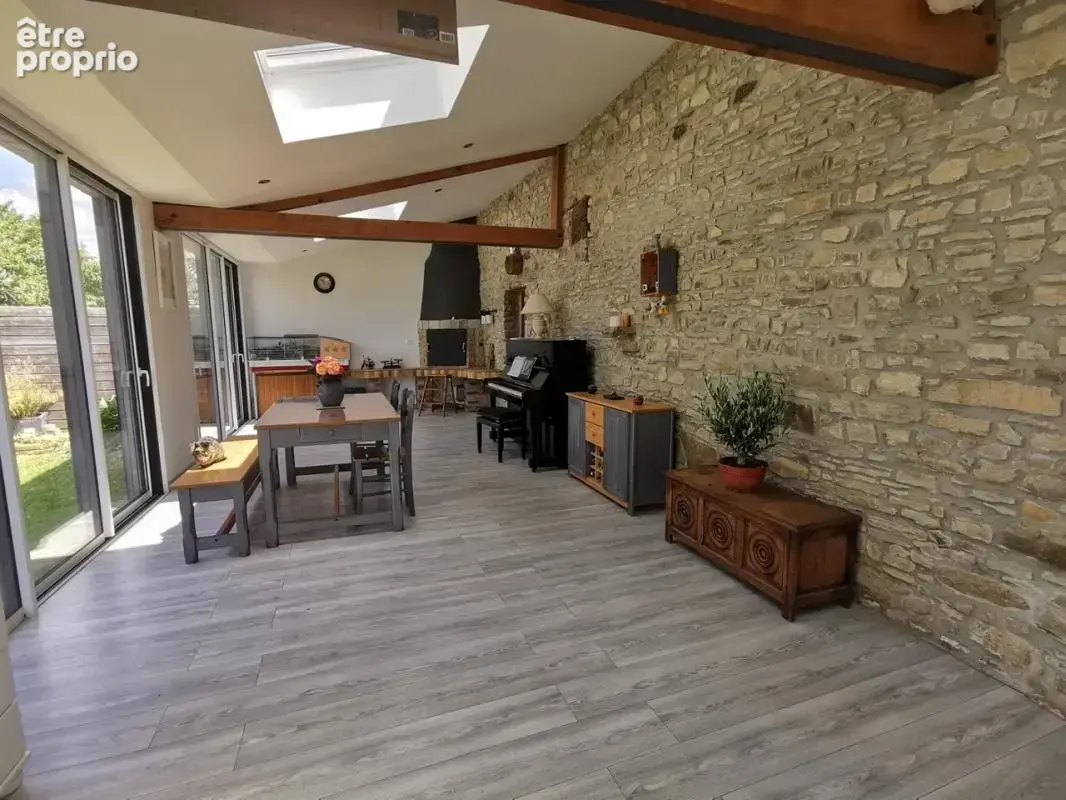 Maison en pierre dans hameau proche Janzé - photo 3