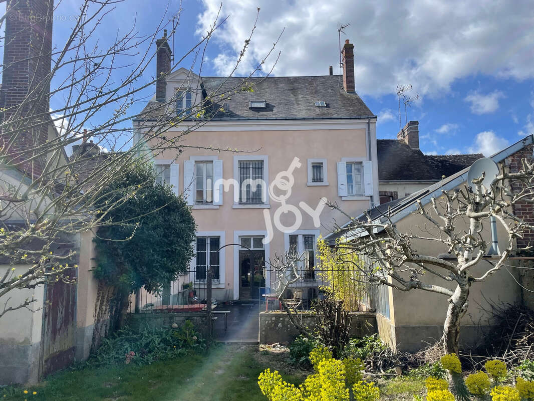 Maison à NOGENT-LE-ROTROU