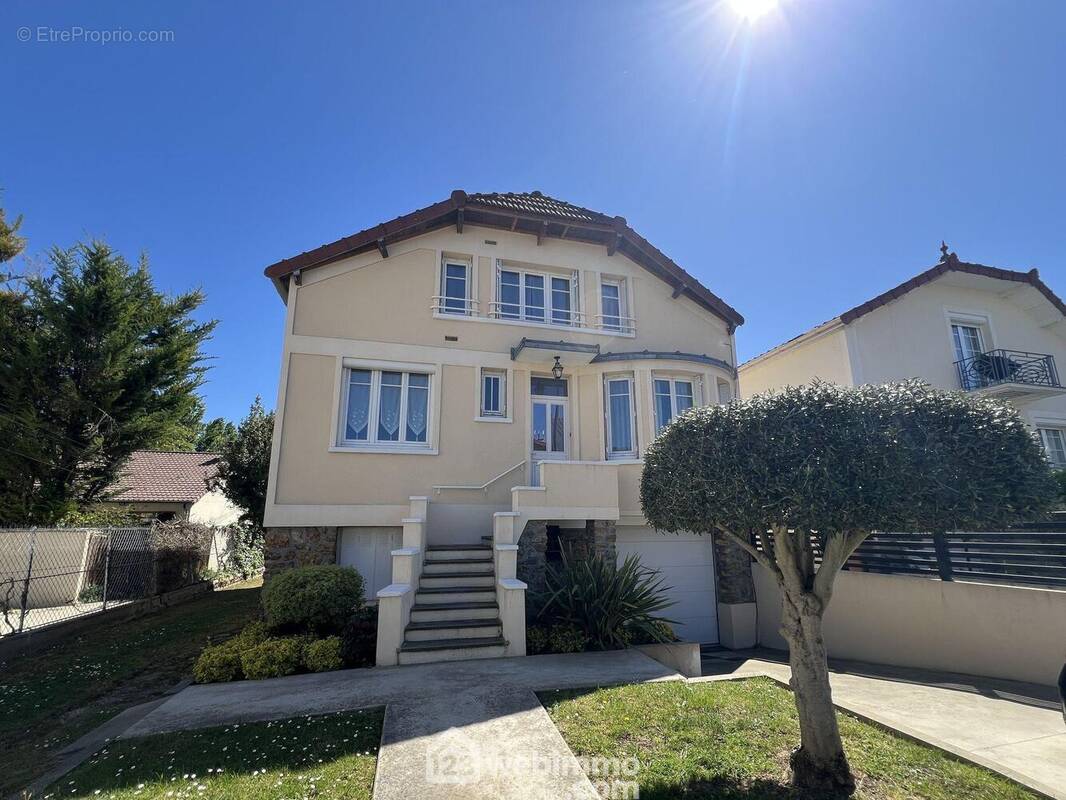 Maison à VITRY-SUR-SEINE