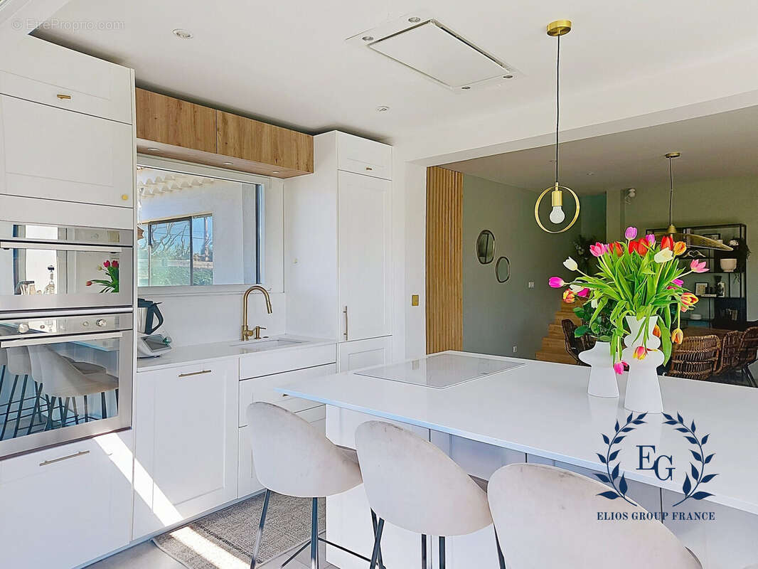 Maison à SIX-FOURS-LES-PLAGES