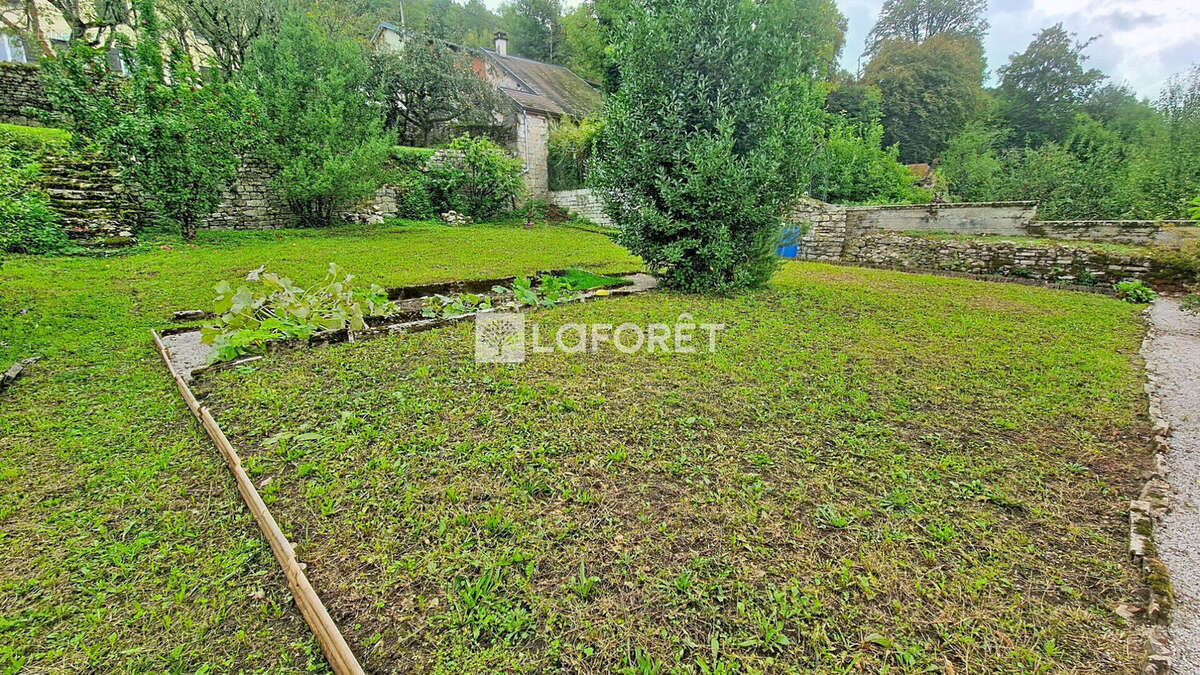 Appartement à SALINS-LES-BAINS