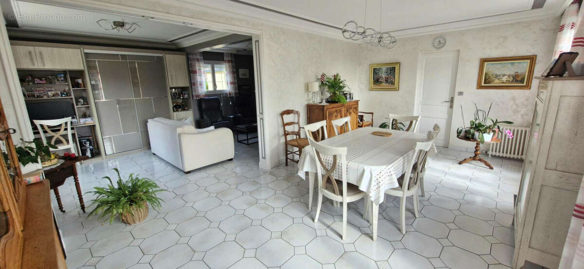 Maison à LILLEBONNE