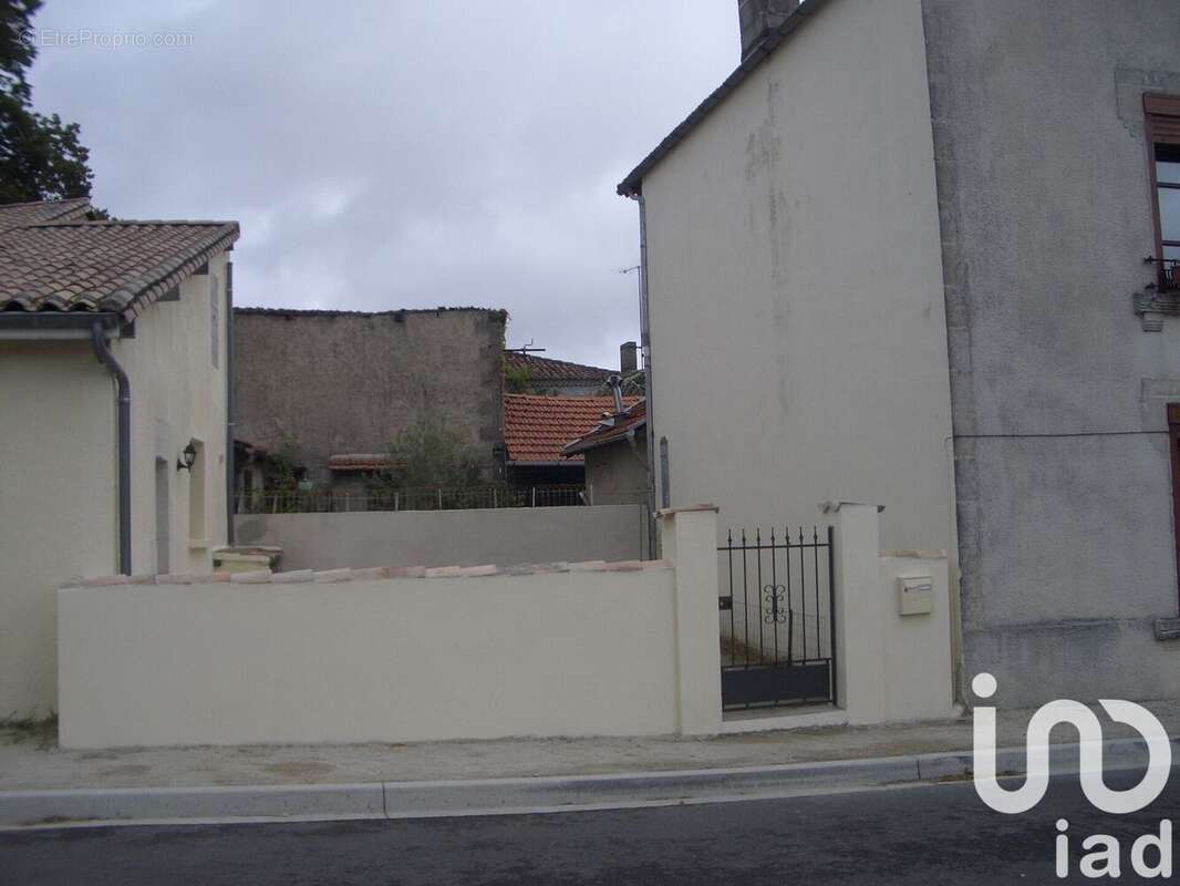 Maison 87 m² à Jussas  - photo 2