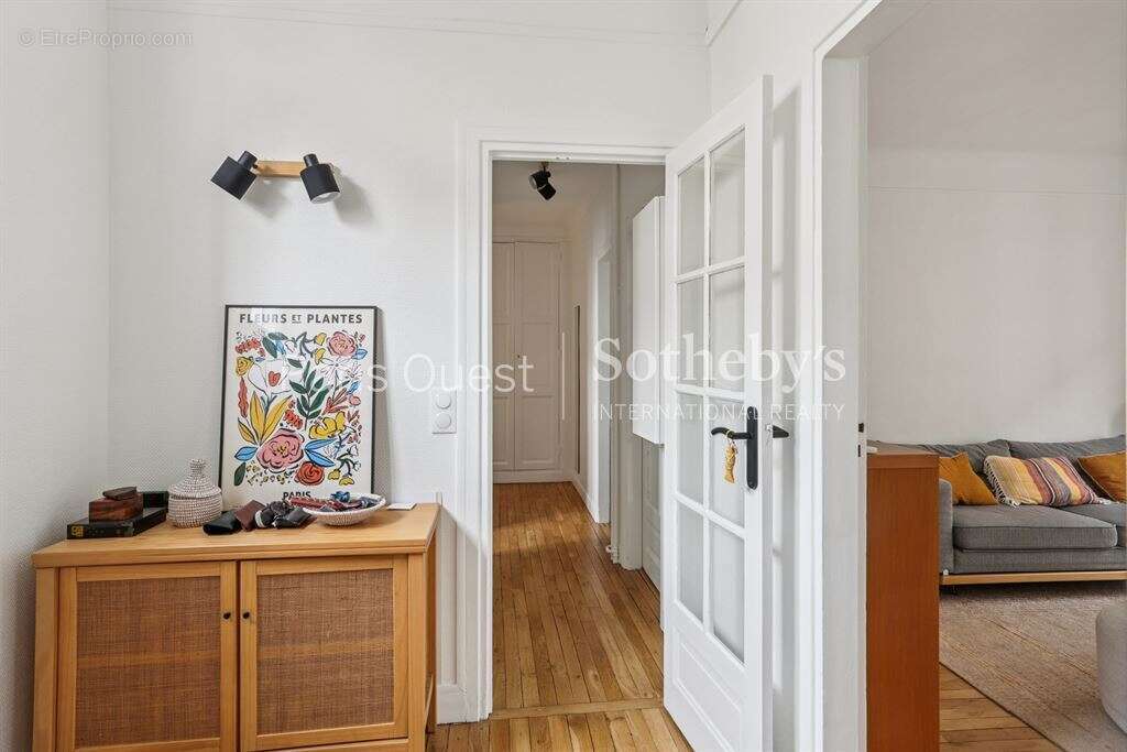 Appartement à PARIS-17E